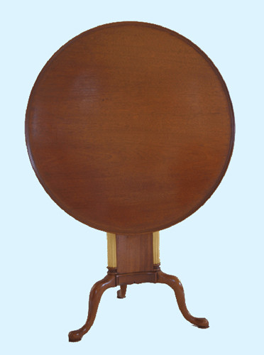 Rhode Island Tilt Top Table